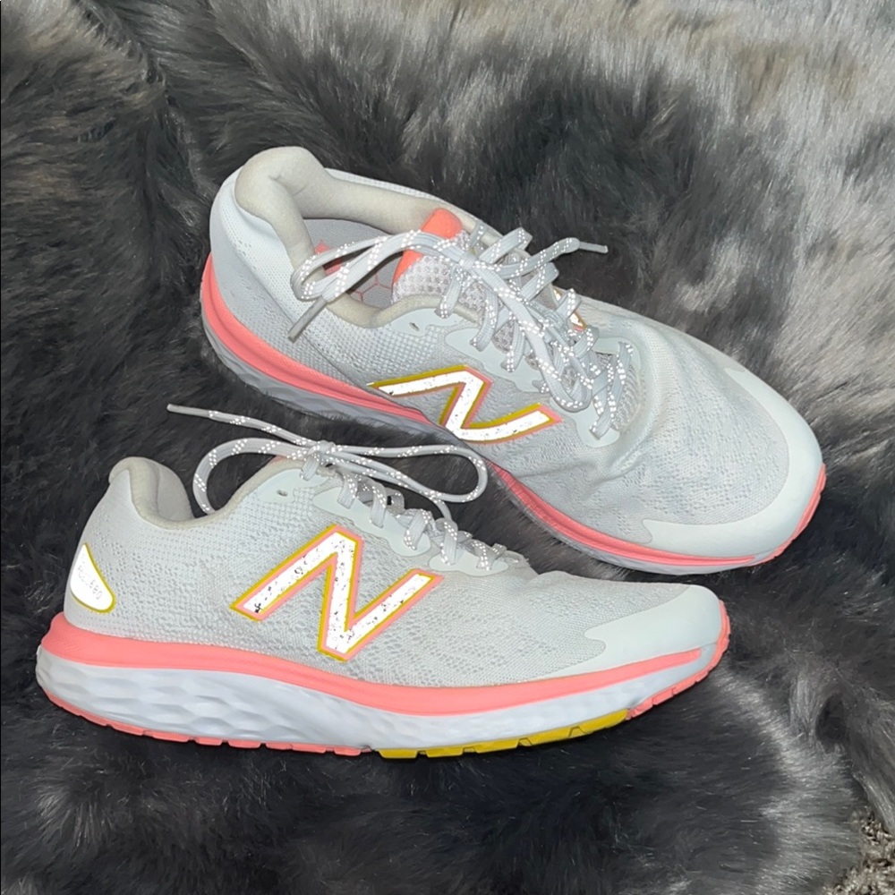 New Balance Fresh Foam 680 Athletic Running Shoes
